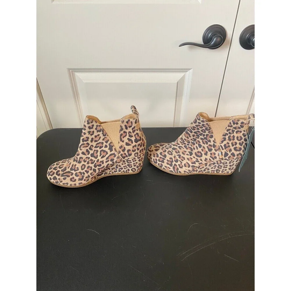 Toms Leopard Print Ankle Boots - Picture 2 of 10